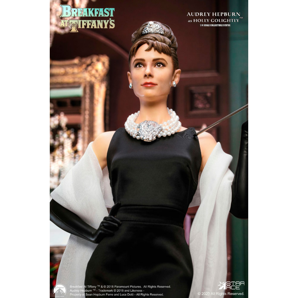 COLLECTIBLE AUDREY HEPBURN (HOLLY GOLIGHTLY) 52CM